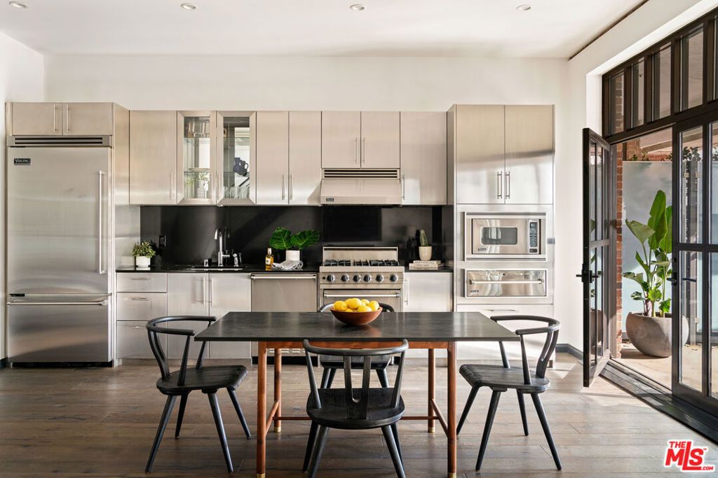 Photo of 1645 Vine Street #1005, Los Angeles, CA 90028 (MLS # 26699089)