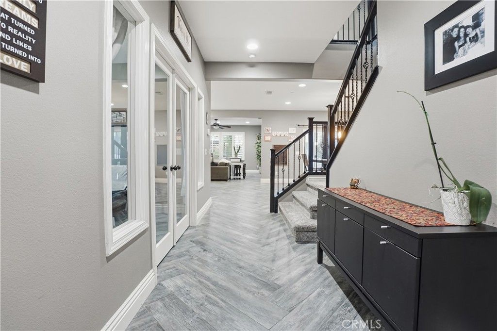 Photo of 25654 Red Hawk Rd, Corona, CA 92883 (MLS # TR25266513)