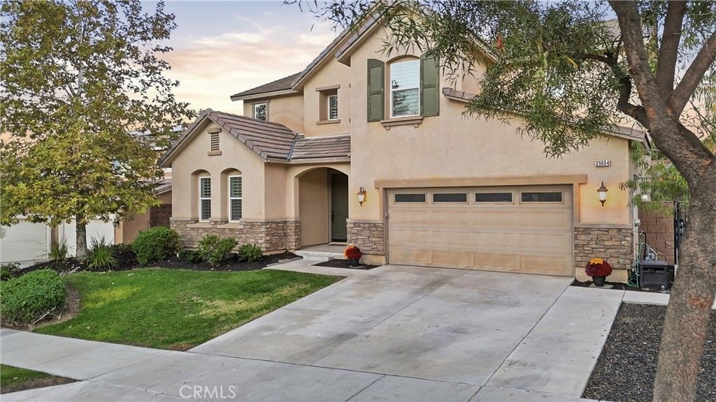 Photo of 25654 Red Hawk Rd, Corona, CA 92883 (MLS # TR25266513)