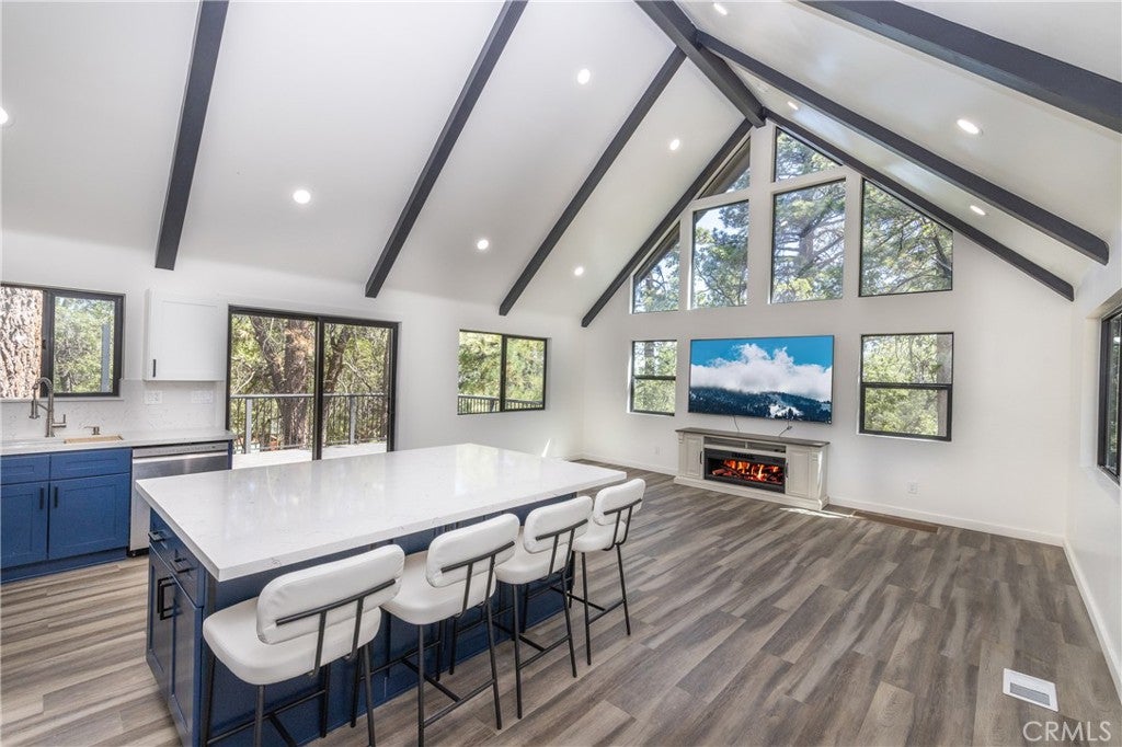 1592 Trinity Court