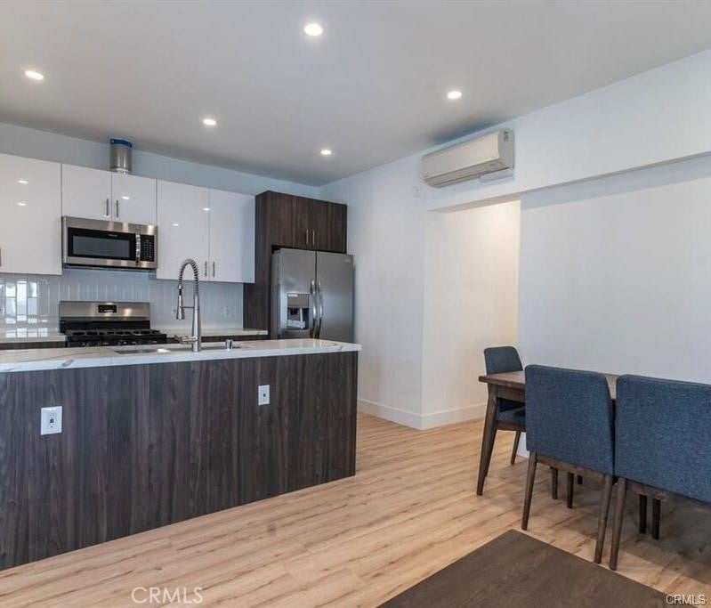 1213 W 24th