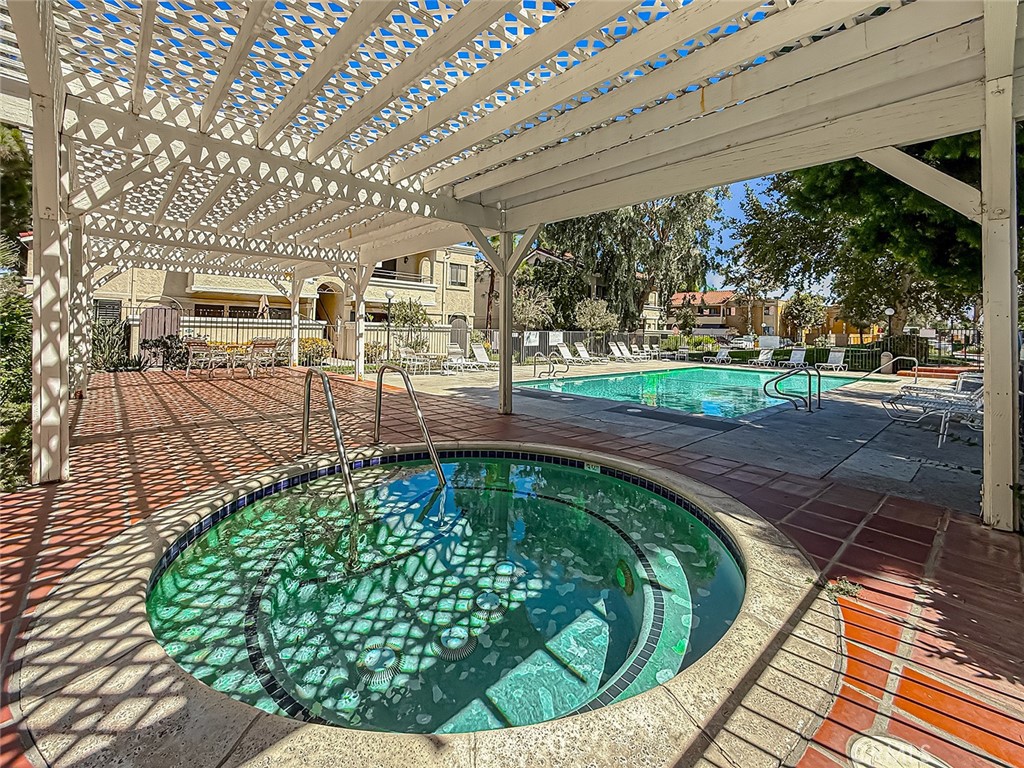 Confetti (CONF) - Residential