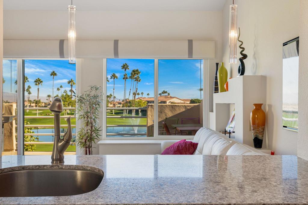 Palm Royale - Residential