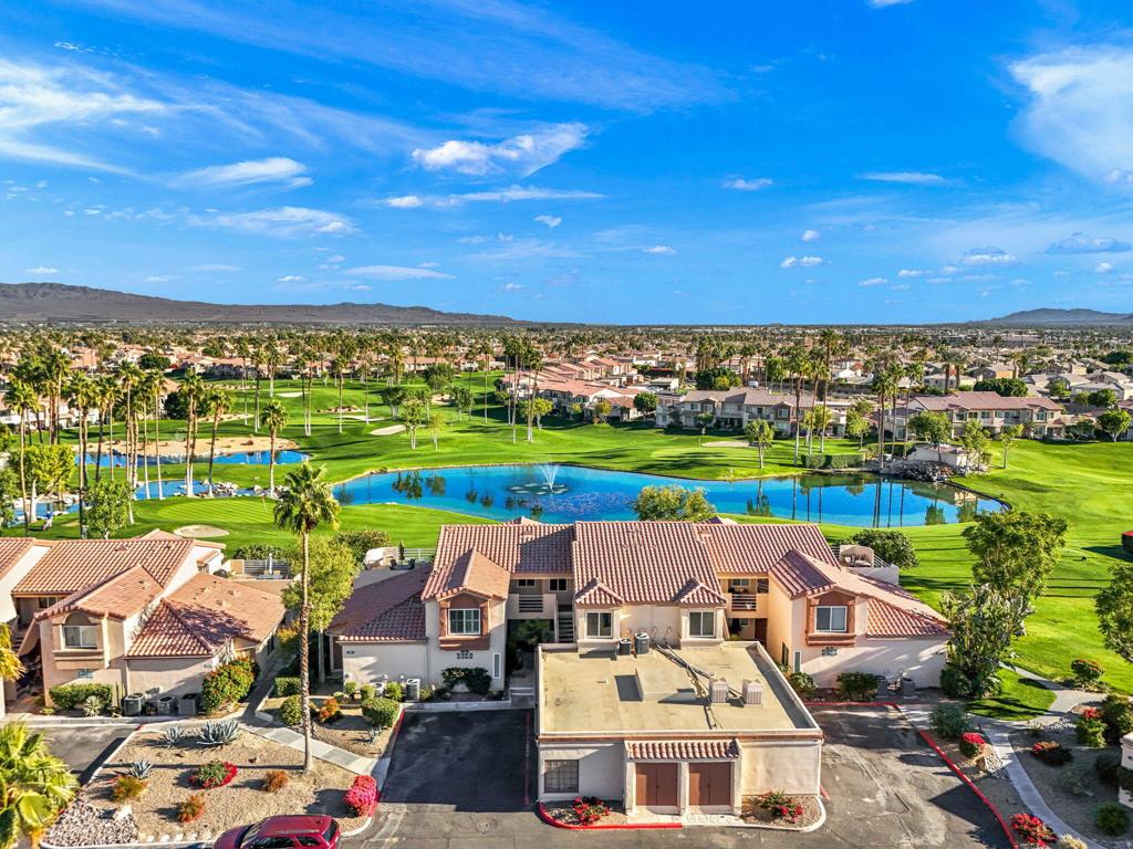 Palm Royale - Residential