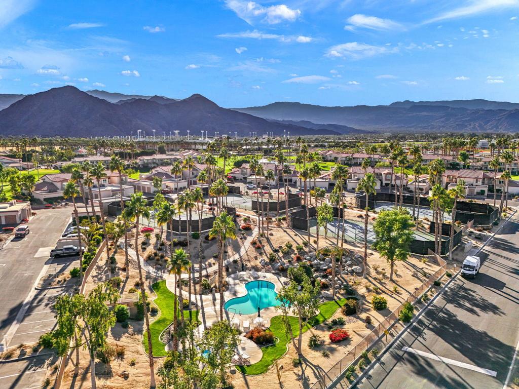 Palm Royale - Residential