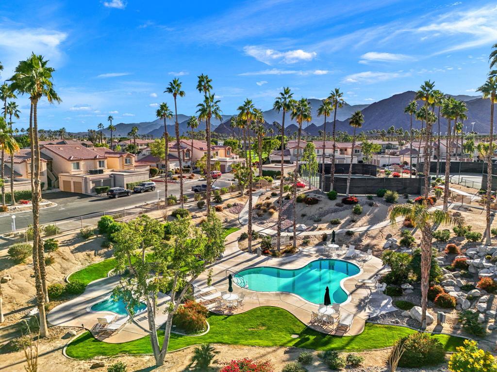 Palm Royale - Residential