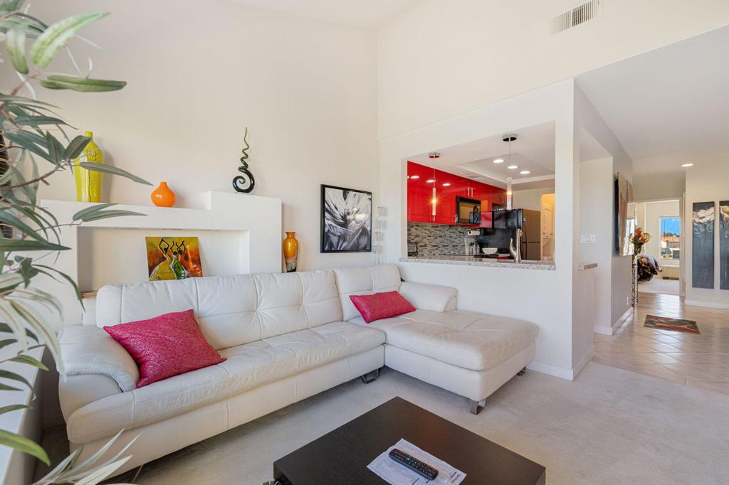 Palm Royale - Residential