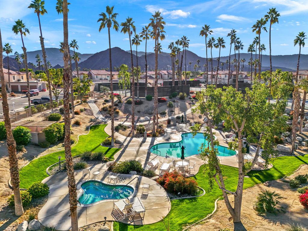 Palm Royale - Residential