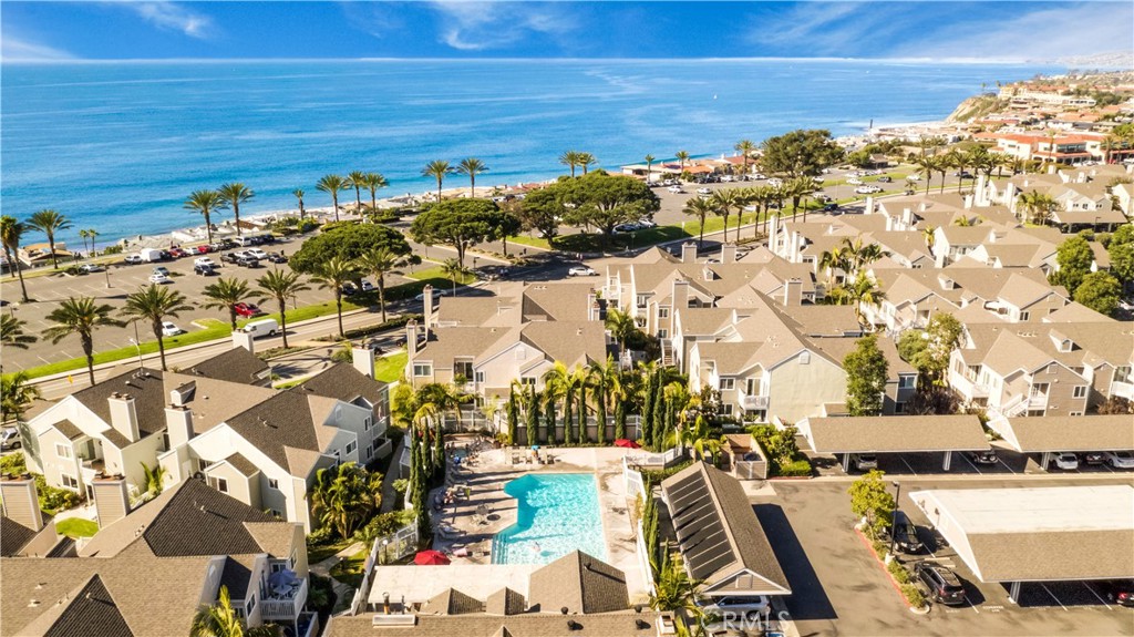 Prime Location just above Strands Beach
2 Balconies, Upstairs unit, Completely remodeled.
The designated carport space as well
Washer/Dryer/Refrigerator
Pool/2 Jacuzzi's, Hiking, biking trails, close to dining and trolley. Awesome location!!