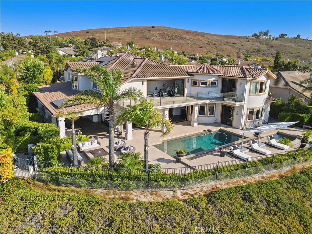 2483 Santa Bella Place