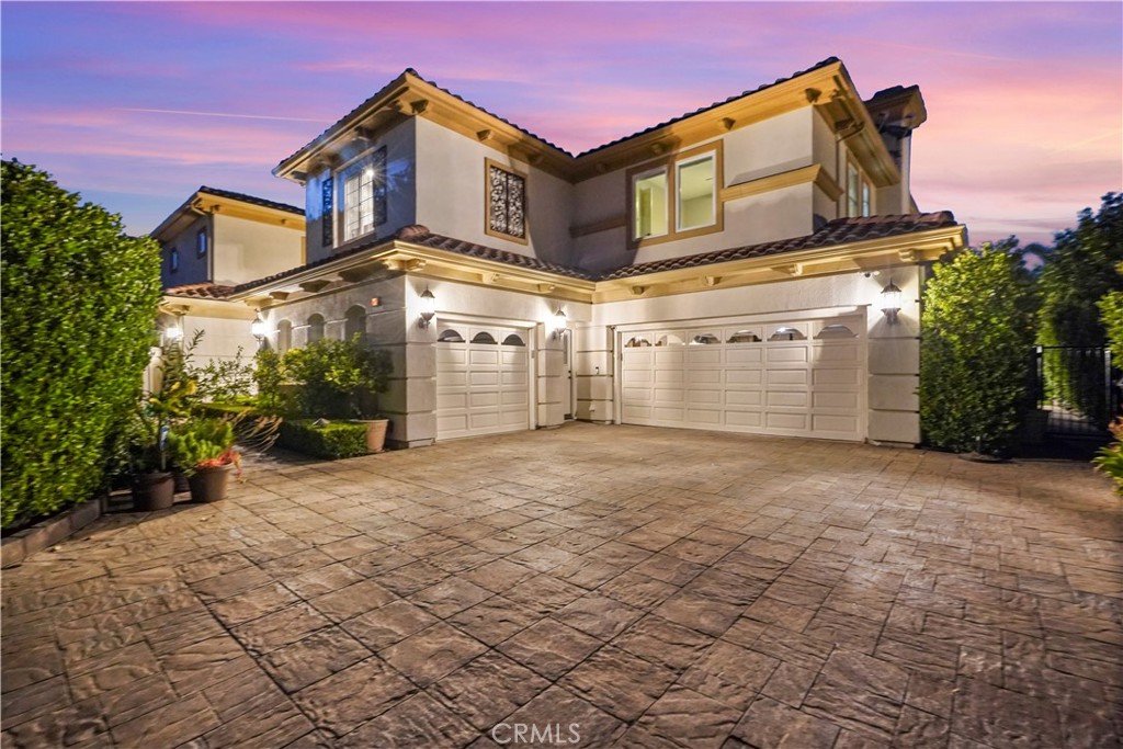 2483 Santa Bella Place
