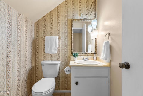 Tiny photo for 207 Gorrion Avenue, Ventura, CA 93004 (MLS # V1-38581)