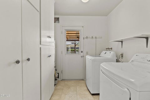 Tiny photo for 207 Gorrion Avenue, Ventura, CA 93004 (MLS # V1-38581)