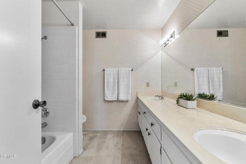 Tiny photo for 207 Gorrion Avenue, Ventura, CA 93004 (MLS # V1-38581)