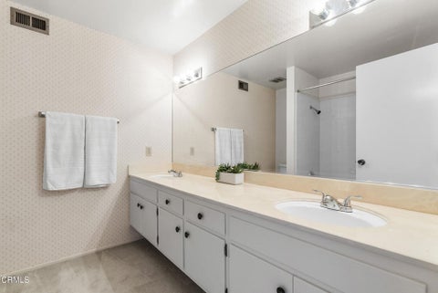 Tiny photo for 207 Gorrion Avenue, Ventura, CA 93004 (MLS # V1-38581)