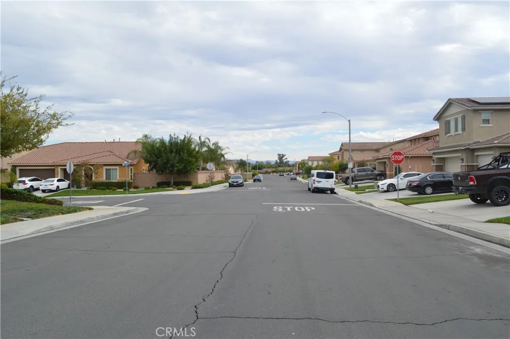 Lake Elsinore, California 92532, United States, 5 Bedrooms Bedrooms, ,5 BathroomsBathrooms,Residential,Active,237121