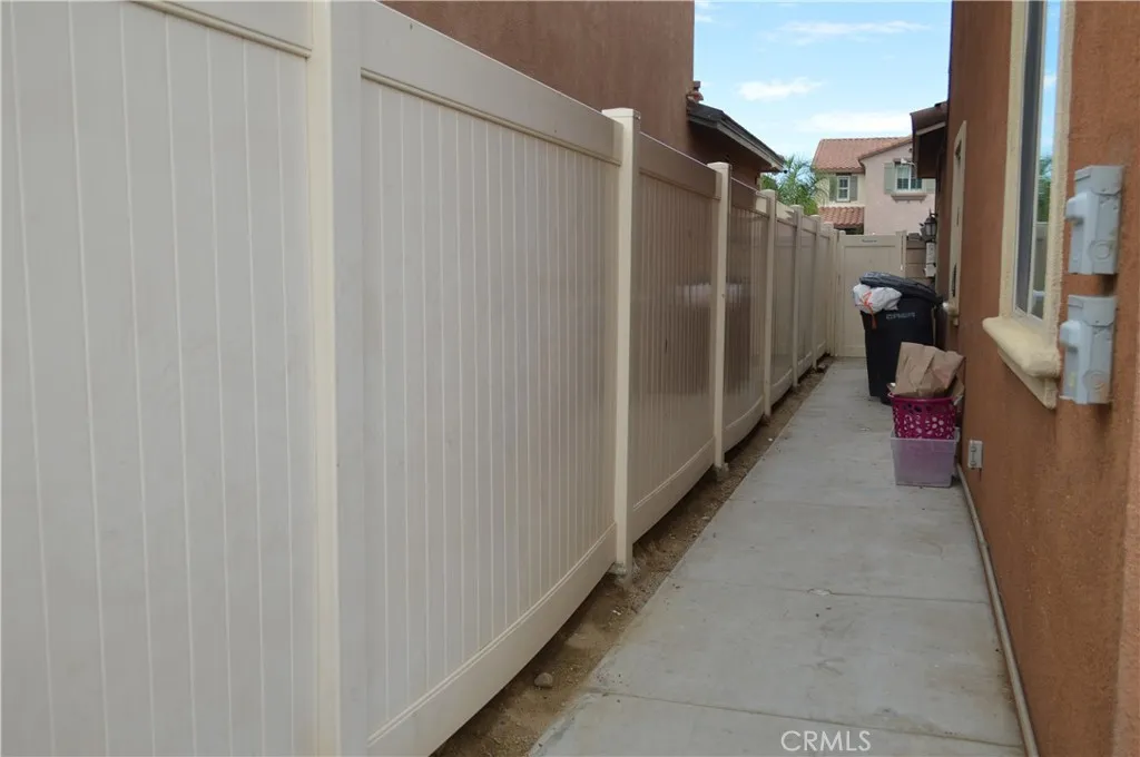 Lake Elsinore, California 92532, United States, 5 Bedrooms Bedrooms, ,5 BathroomsBathrooms,Residential,Active,237121