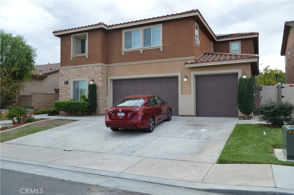 Lake Elsinore, California 92532, United States, 5 Bedrooms Bedrooms, ,5 BathroomsBathrooms,Residential,Active,237121
