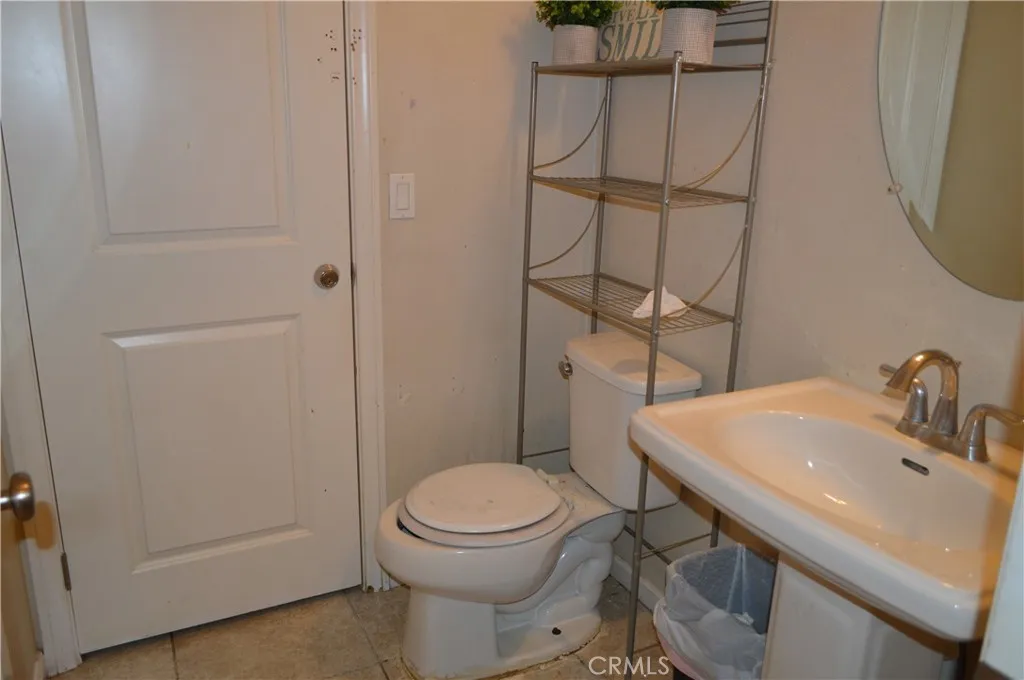 Lake Elsinore, California 92532, United States, 5 Bedrooms Bedrooms, ,5 BathroomsBathrooms,Residential,Active,237121