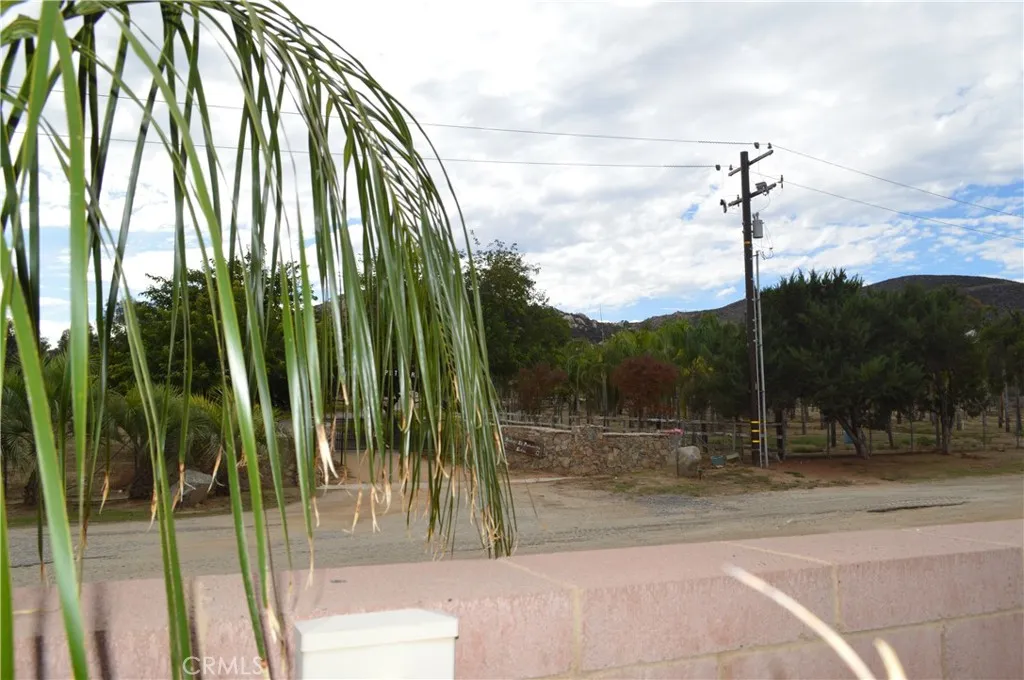 Lake Elsinore, California 92532, United States, 5 Bedrooms Bedrooms, ,5 BathroomsBathrooms,Residential,Active,237121