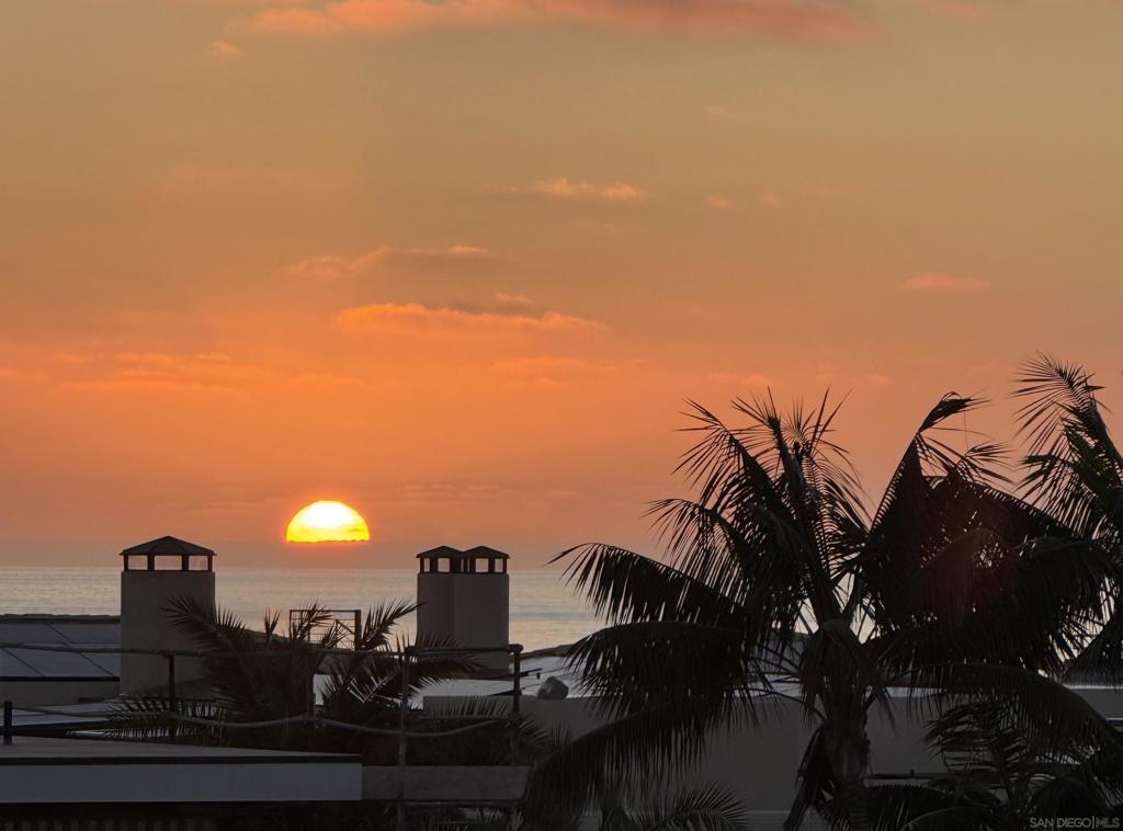 2721 Camino Del Mar