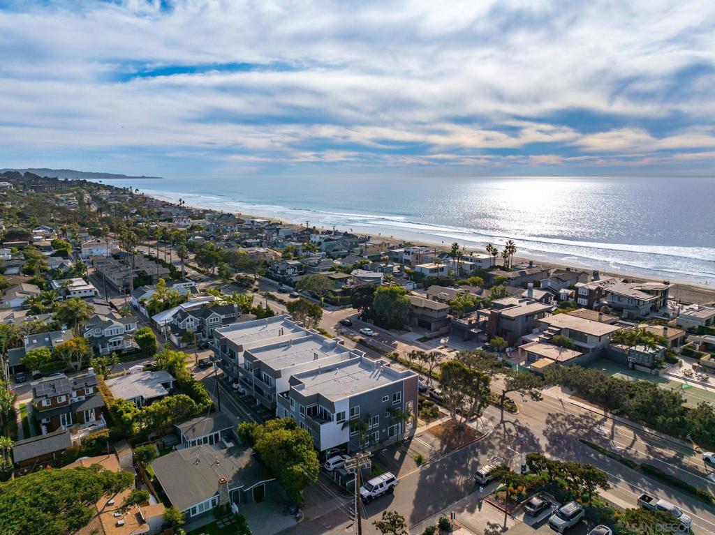 2721 Camino Del Mar