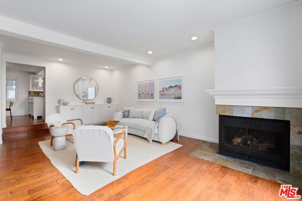 910 19th Street 10