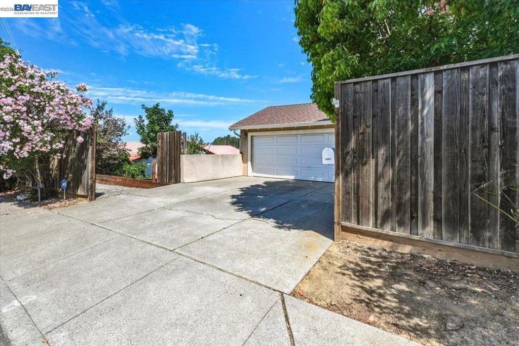 27468 Hayward Blvd