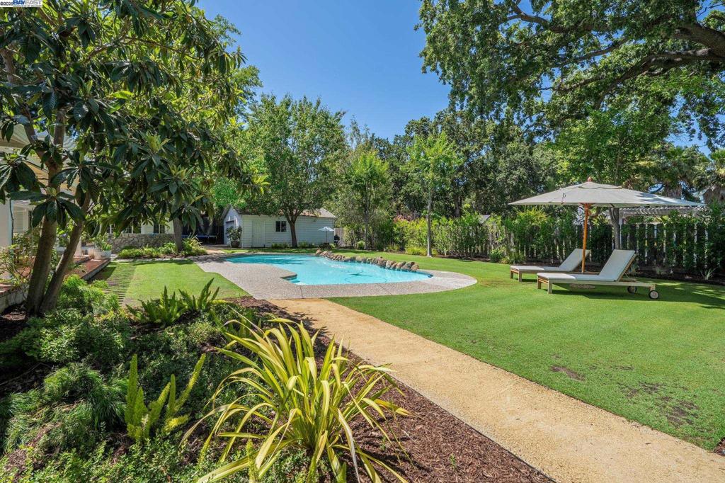 CHERRY LANE - Residential