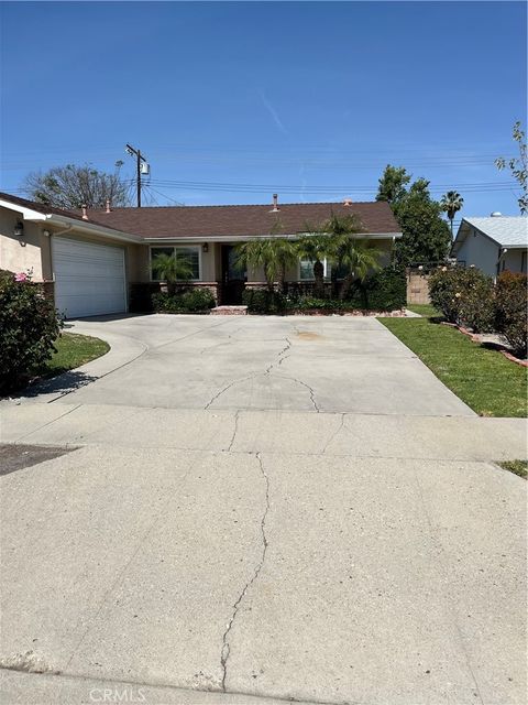 Photo of 23913 Friar St, Woodland Hills, CA 91367 (MLS # SR26075629)