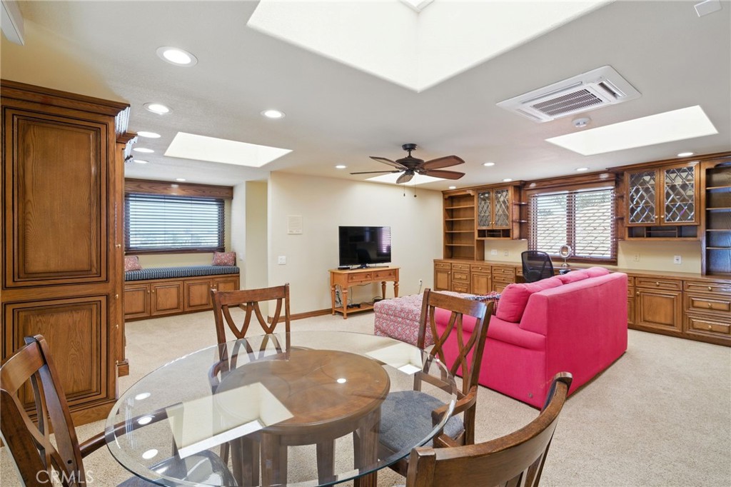 Mandalay Bay 01 - Residential