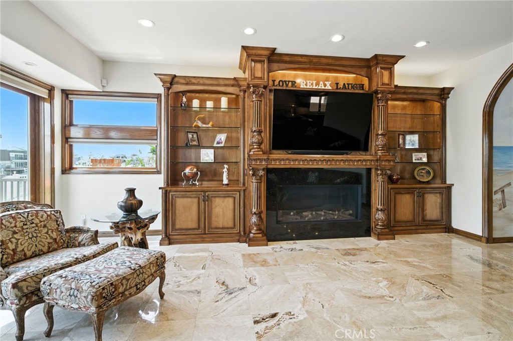 Mandalay Bay 01 - Residential