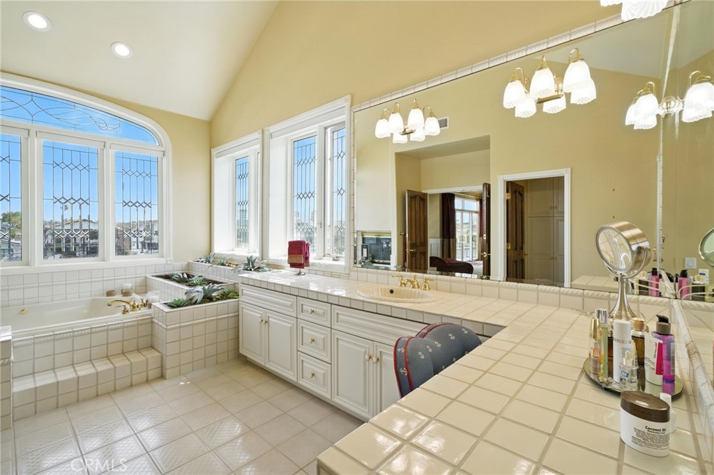 Mandalay Bay 01 - Residential