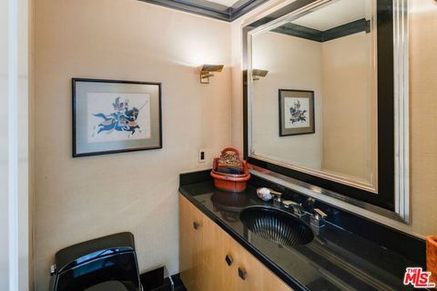 Tiny photo for 515 Ocean Avenue #402N, Santa Monica, CA 90402 (MLS # 26660251)