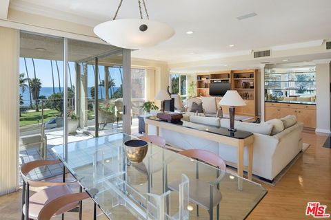 Tiny photo for 515 Ocean Avenue #402N, Santa Monica, CA 90402 (MLS # 26660251)