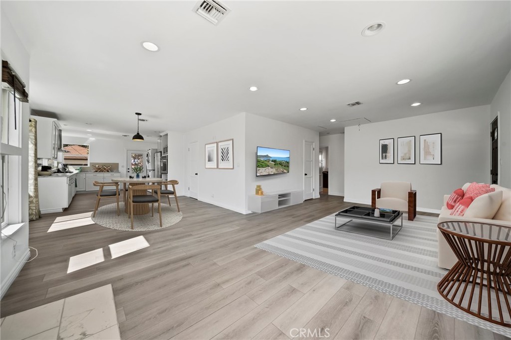 3549 S Cochran Avenue