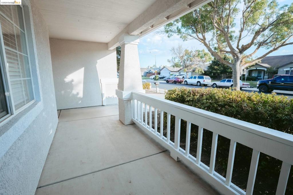 OAKLEY - Residential