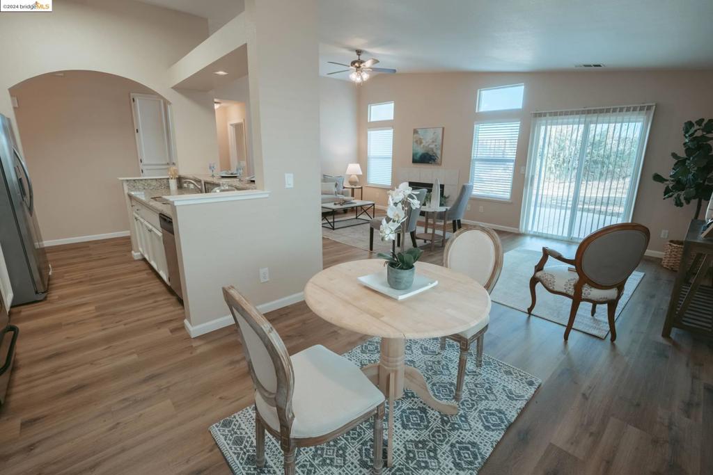 OAKLEY - Residential