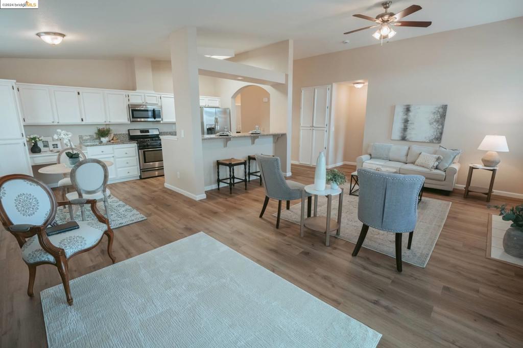 OAKLEY - Residential