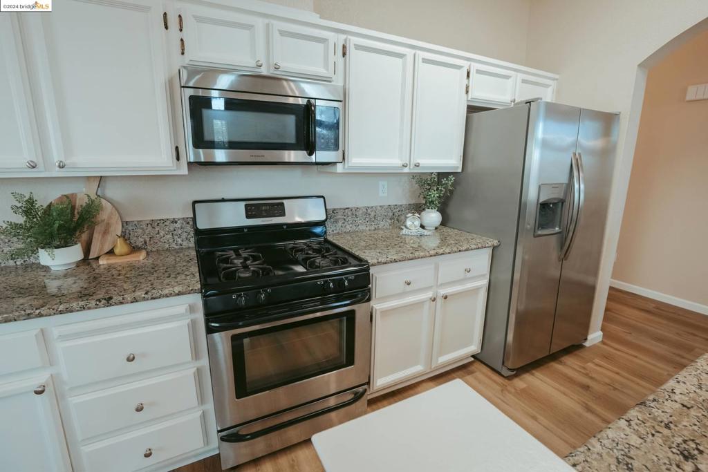 OAKLEY - Residential