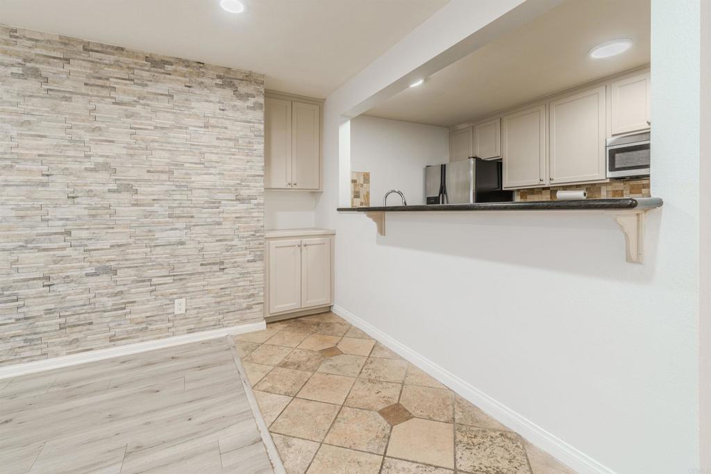 9860 Dale Avenue D10