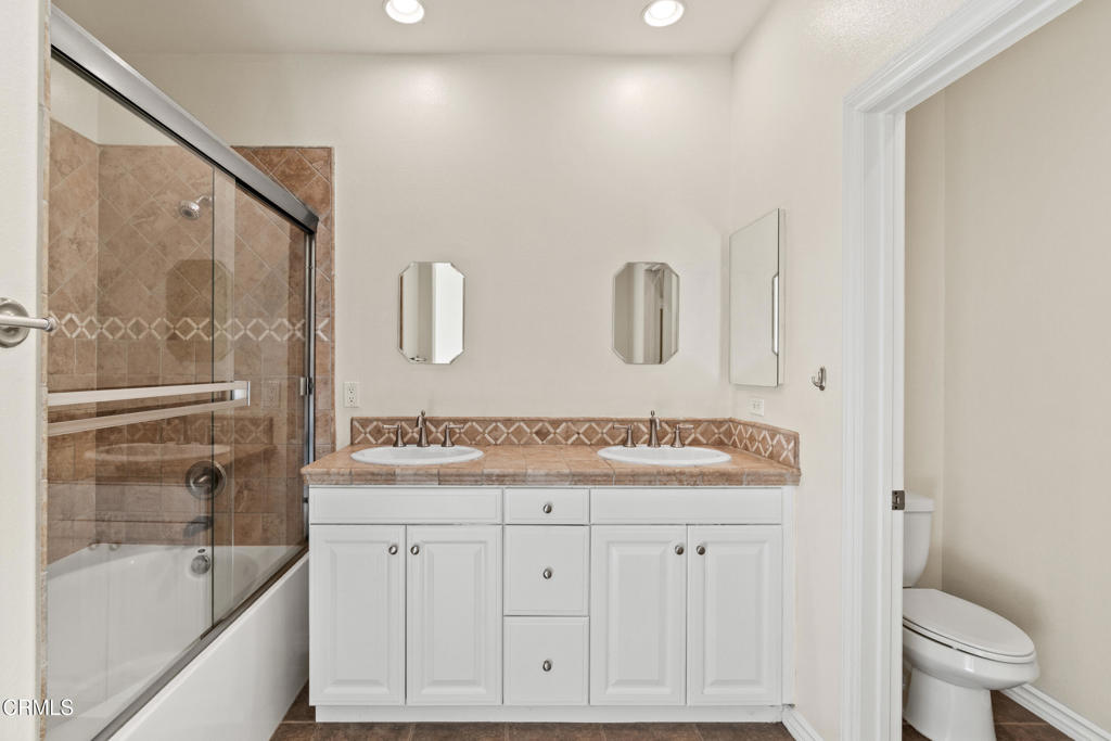 Tesoro Walk - 5455 - Residential