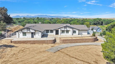 Photo of 14942 Riverside Drive, Apple Valley, CA 92307 (MLS # HD26176479)