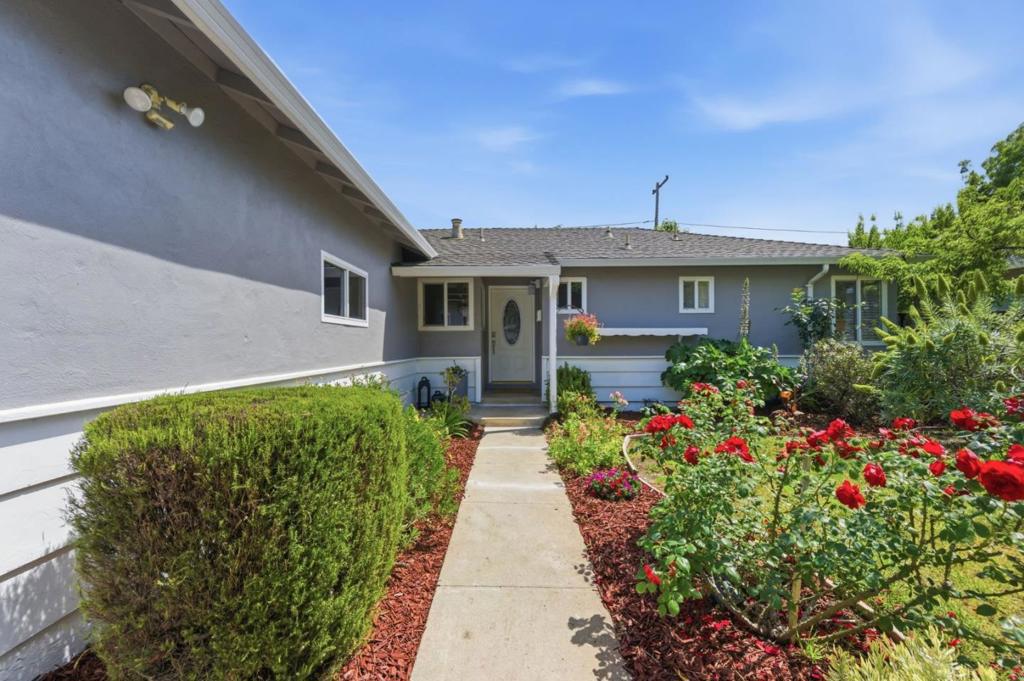 1250 Redcliff Drive