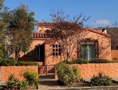 Photo of 2050 E Ocean BLVD, Newport Beach, CA 92661 (MLS # LG26107037)