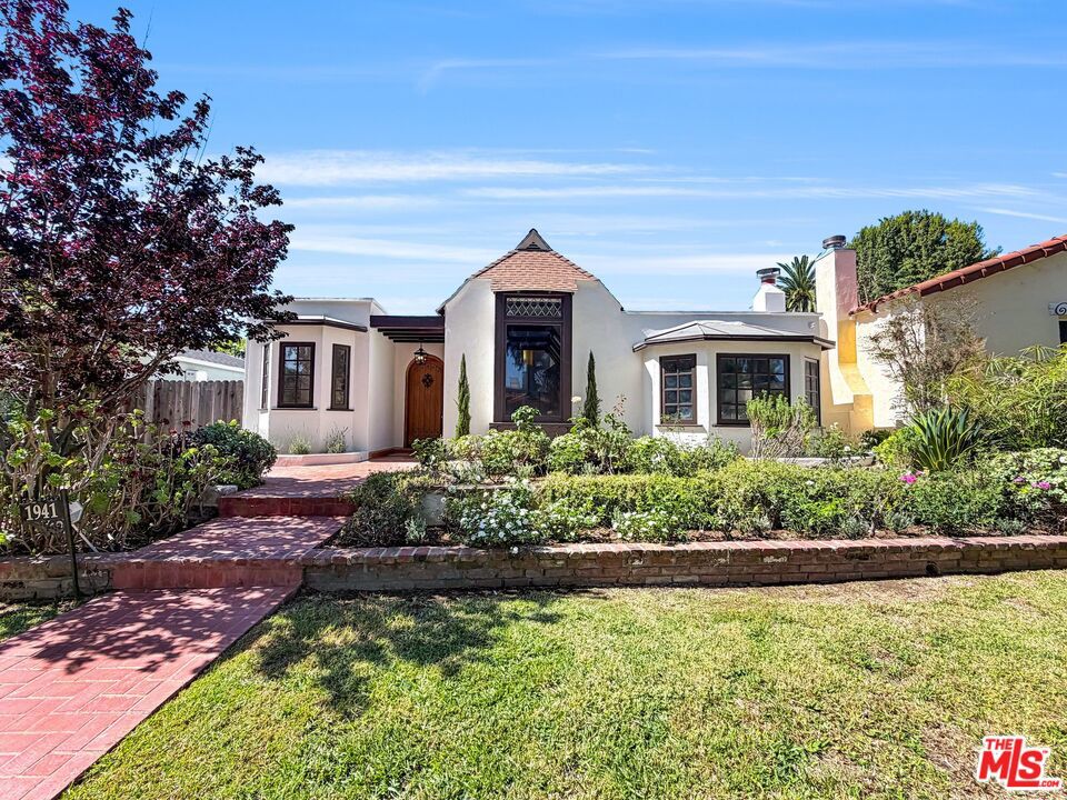 1941 Midvale Avenue
