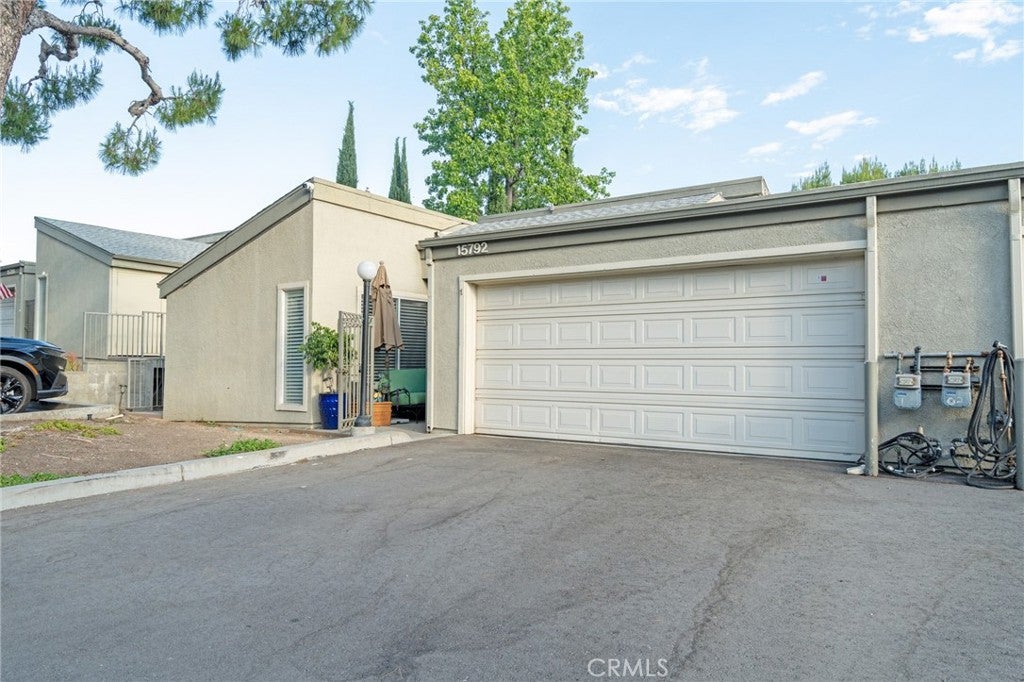 15792 Midwood 1