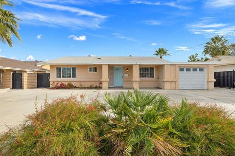 Photo of 42600 Wisconsin Avenue, Palm Desert, CA 92211 (MLS # 219140260DA)