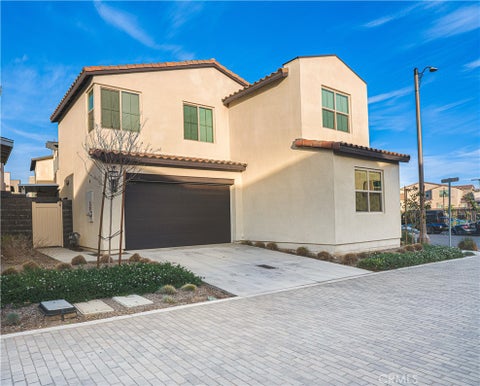 Tiny photo for 15874 Caterpillar DR, Fontana, CA 92336 (MLS # PW26223518)