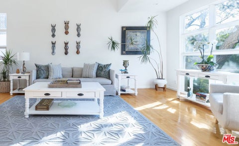 Photo of 12318 Dorothy Street, Los Angeles, CA 90049 (MLS # 26862379)